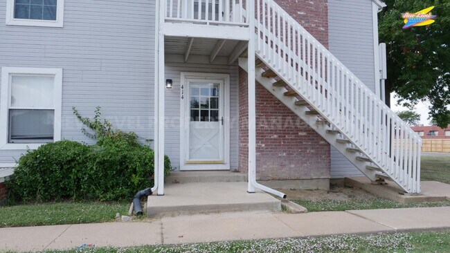 property at 1717 S Cypress St