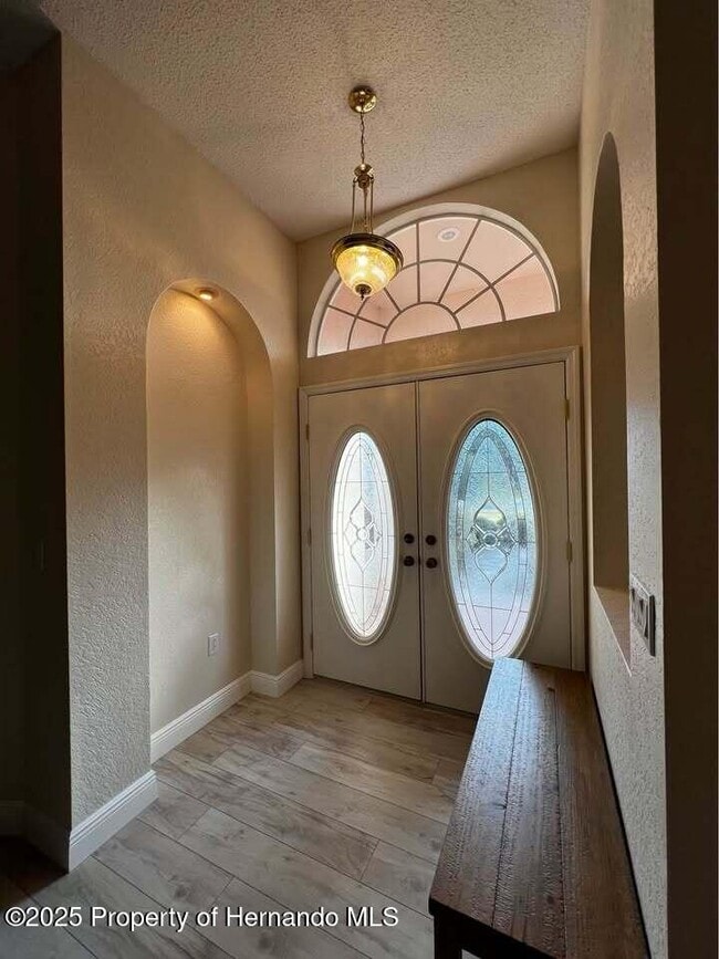 9448 Tooke Shore Dr in Spring Hill, FL - Building Photo - Building Photo