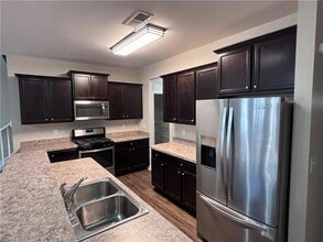 203 Townview Dr, Unit 317*C in Woodstock, GA - Building Photo - Building Photo