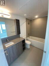 19 Western Battery Rd in Toronto, ON - Building Photo - Building Photo