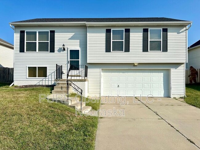 16130 Birch Ave in Omaha, NE - Foto de edificio - Building Photo