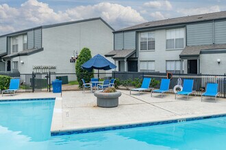 Altmonte in Houston, TX - Foto de edificio - Building Photo