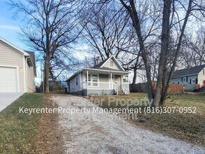 8115 Highland Ave in Kansas City, MO - Building Photo - Building Photo