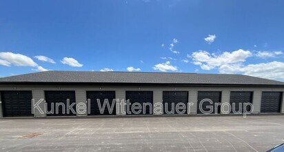 94 Magnolia Dr in Glen Carbon, IL - Building Photo - Building Photo