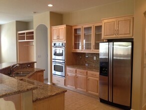 7008 Elvora Way in Elk Grove, CA - Building Photo - Building Photo