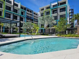 4400 Sunrise Blvd, Unit T1 in Plantation, FL - Building Photo