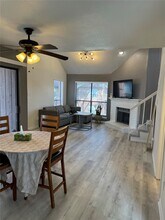 3130 Walnut Bend Ln in Houston, TX - Building Photo - Building Photo