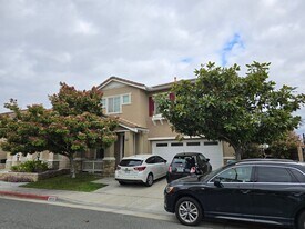 8209 Jasmine Dr in Westminster, CA - Building Photo