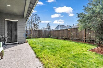 30540 NW 306th Ave in North Plains, OR - Building Photo - Building Photo