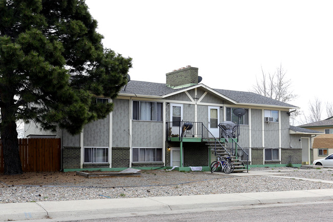 1215 Cree Dr in Colorado Springs, CO - Foto de edificio - Building Photo