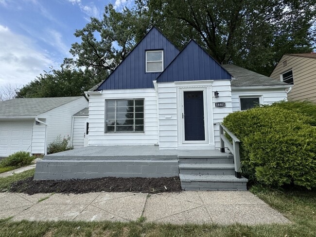 18801 Invermere Ave in Cleveland, OH - Building Photo - Building Photo
