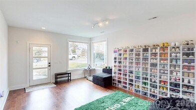 1220 Lomax Ave in Charlotte, NC - Building Photo - Building Photo