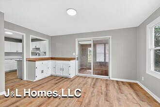 1655 Westfield Dr N in Columbus, OH - Building Photo - Building Photo