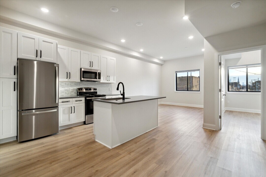 2157 E Lehigh Ave in Philadelphia, PA - Building Photo