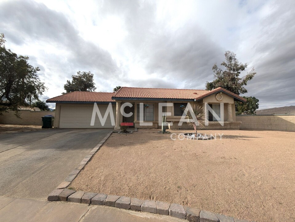 30557 Hampton Ct in Cathedral City, CA - Building Photo