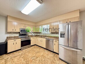 1300 Highcrest Dr in Chattanooga, TN - Building Photo - Building Photo