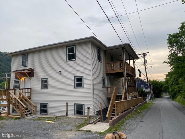 property at 45 N Green St