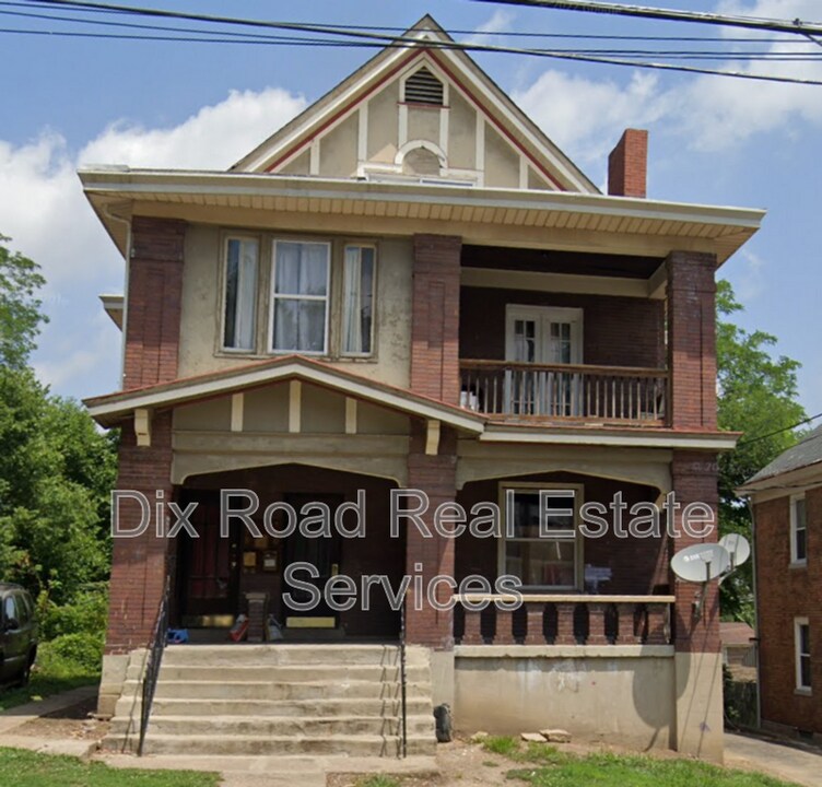 558 Prospect Pl in Cincinnati, OH - Building Photo