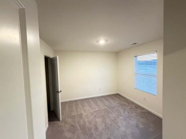 116 Vulcan St in Owens Cross Roads, AL - Foto de edificio - Building Photo