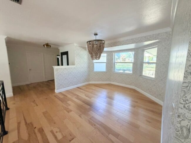 551 Lake Ave in Altamonte Springs, FL - Building Photo - Building Photo