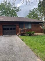 403-405-405 S 8th Ave in Ozark, MO - Building Photo