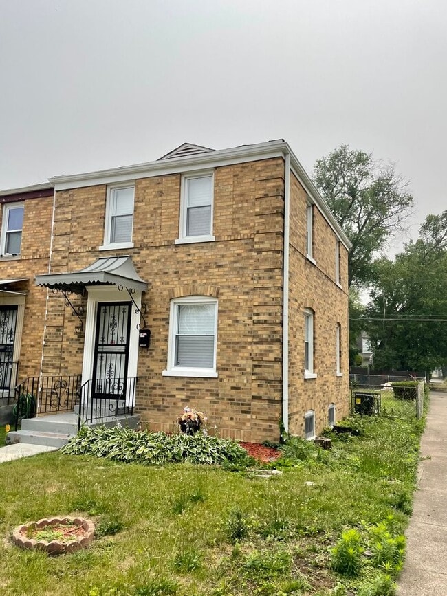 property at 1159 W 111th Pl