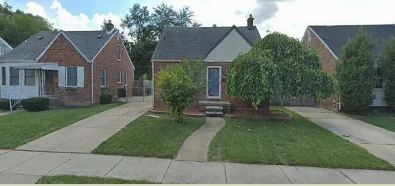 19944 Roscommon St in Harper Woods, MI - Building Photo