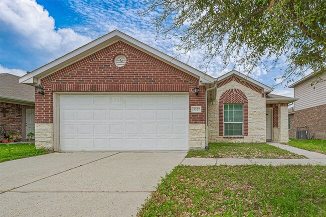 3327 Bluebird Park Ln