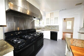 1305 Lorrain St in Austin, TX - Building Photo - Building Photo