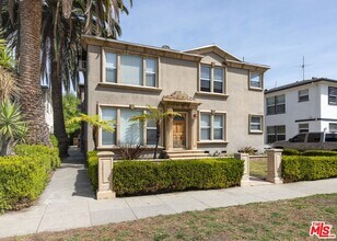 8539 1/2 Cashio St in Los Angeles, CA - Building Photo - Building Photo