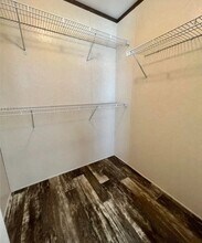 6599 N Hampshire Dr in Holly, MI - Foto de edificio - Building Photo