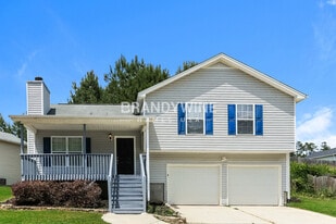 216 Remington Ct in Dallas, GA - Building Photo