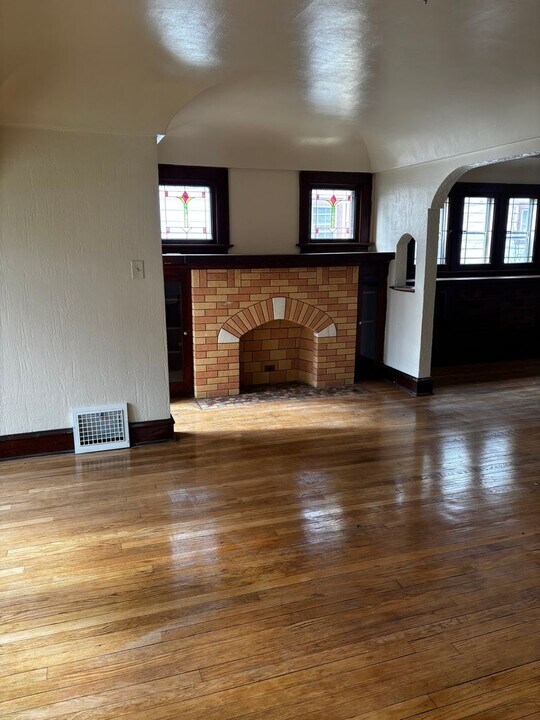 3323 N 44th St in Milwaukee, WI - Building Photo