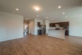 2318 Georgina Falls Dr in Spring, TX - Foto de edificio - Building Photo