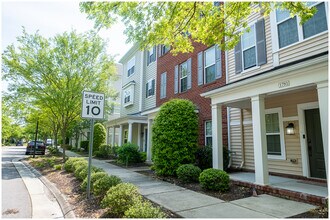 1789 Perla Dr in Virginia Beach, VA - Building Photo - Building Photo