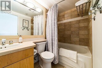 1199 Marinaside Crescent in Vancouver, BC - Building Photo - Building Photo