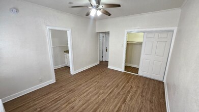 1185 E Vernon Ave in Los Angeles, CA - Foto de edificio - Building Photo