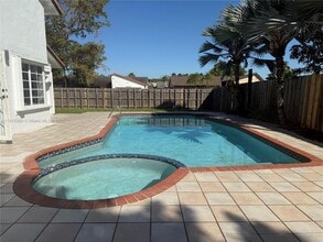 10937 SW 138th Pl in Miami, FL - Building Photo - Building Photo