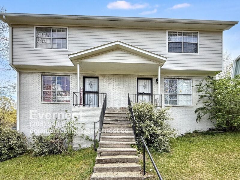 1726 6th Pl Cir NW in Center Point, AL - Building Photo