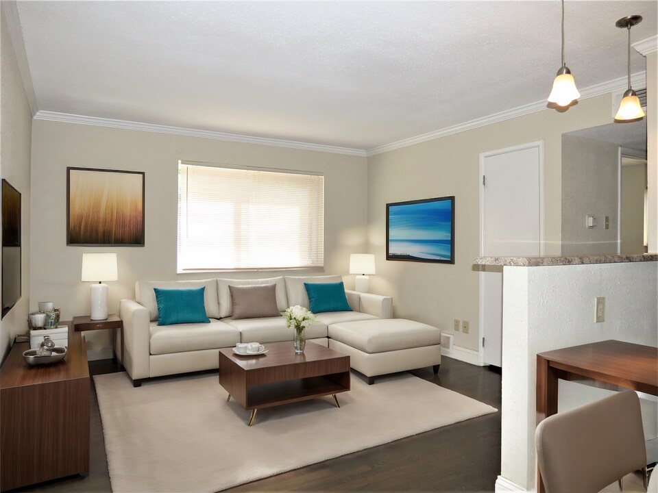 University Villa Apartments in St. Louis, MO - Building Photo