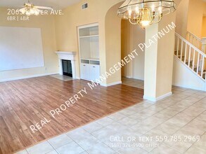 2065 Lester Ave in Clovis, CA - Building Photo - Building Photo