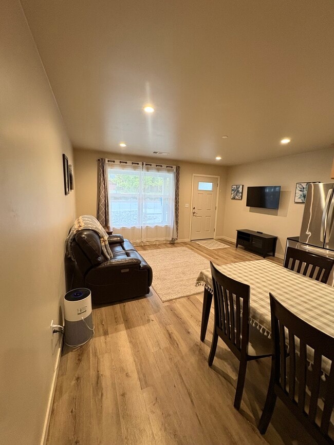 2805 Harrison Ave, Unit 2805 Harrison Ave. in Eureka, CA - Foto de edificio - Building Photo