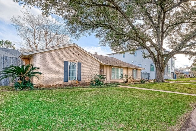 5027 Yarwell Dr in Houston, TX - Building Photo - Building Photo