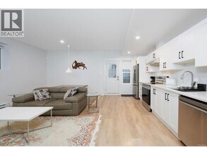 1462 Mitchell St in Coquitlam, BC - Building Photo - Building Photo