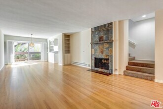 913 17th St in Santa Monica, CA - Building Photo - Building Photo