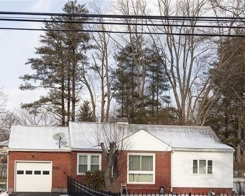 3613 Vestal Rd in Vestal, NY - Foto de edificio - Building Photo