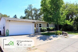 2651 Foothill Blvd in Redding, CA - Building Photo - Building Photo