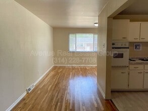 4081 Esseldale Dr in St. Ann, MO - Building Photo - Building Photo