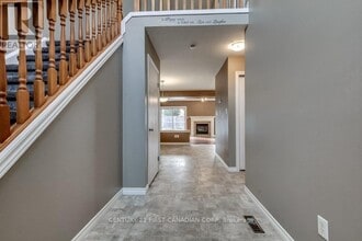 1754 Mickleborough Dr in London, ON - Building Photo - Building Photo