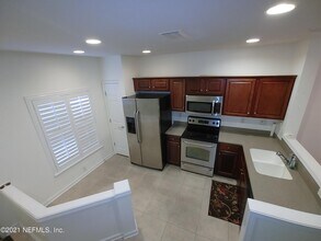 8127 Summer Point Ct in Jacksonville, FL - Building Photo - Building Photo